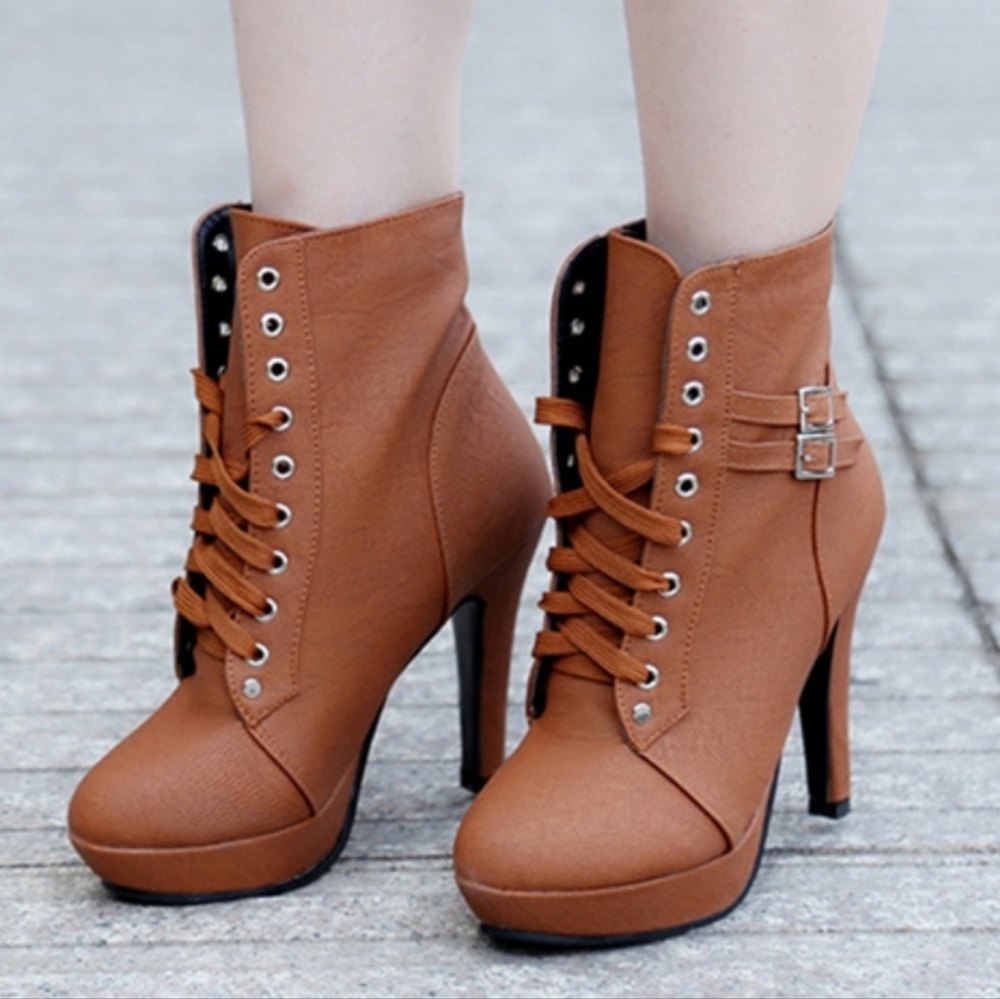 Boutique High Heel Boots - Picture 2 of 7